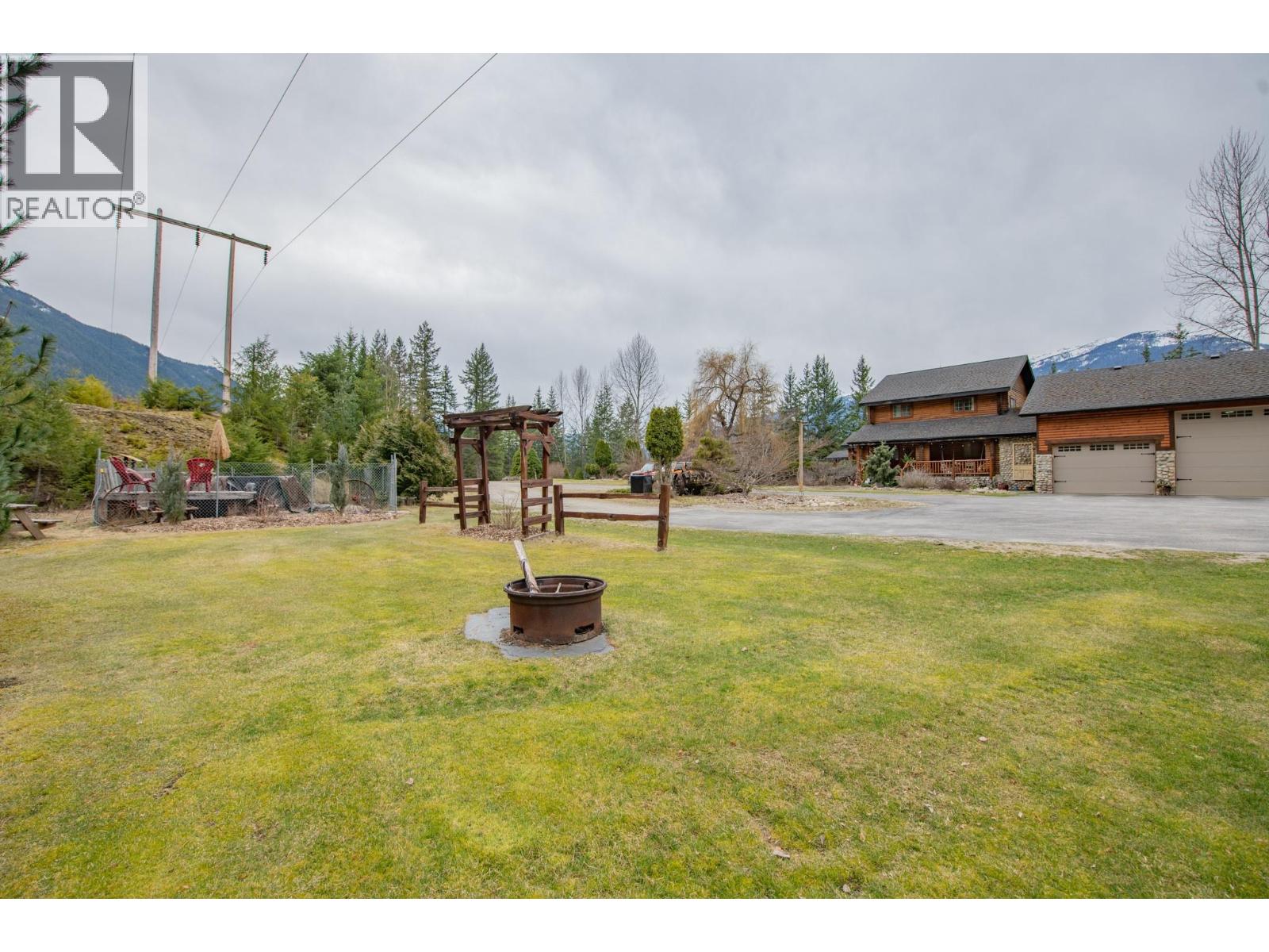  1495 6 Highway, Nakusp