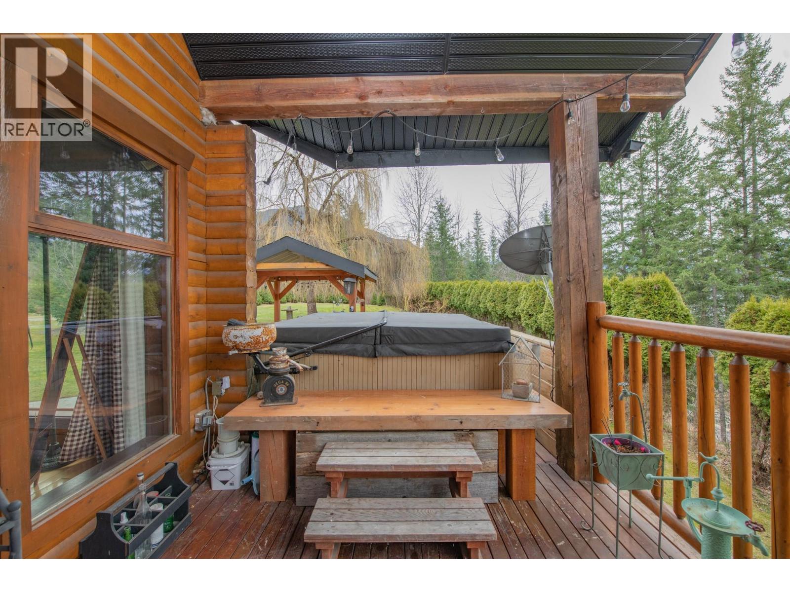  1495 6 Highway, Nakusp