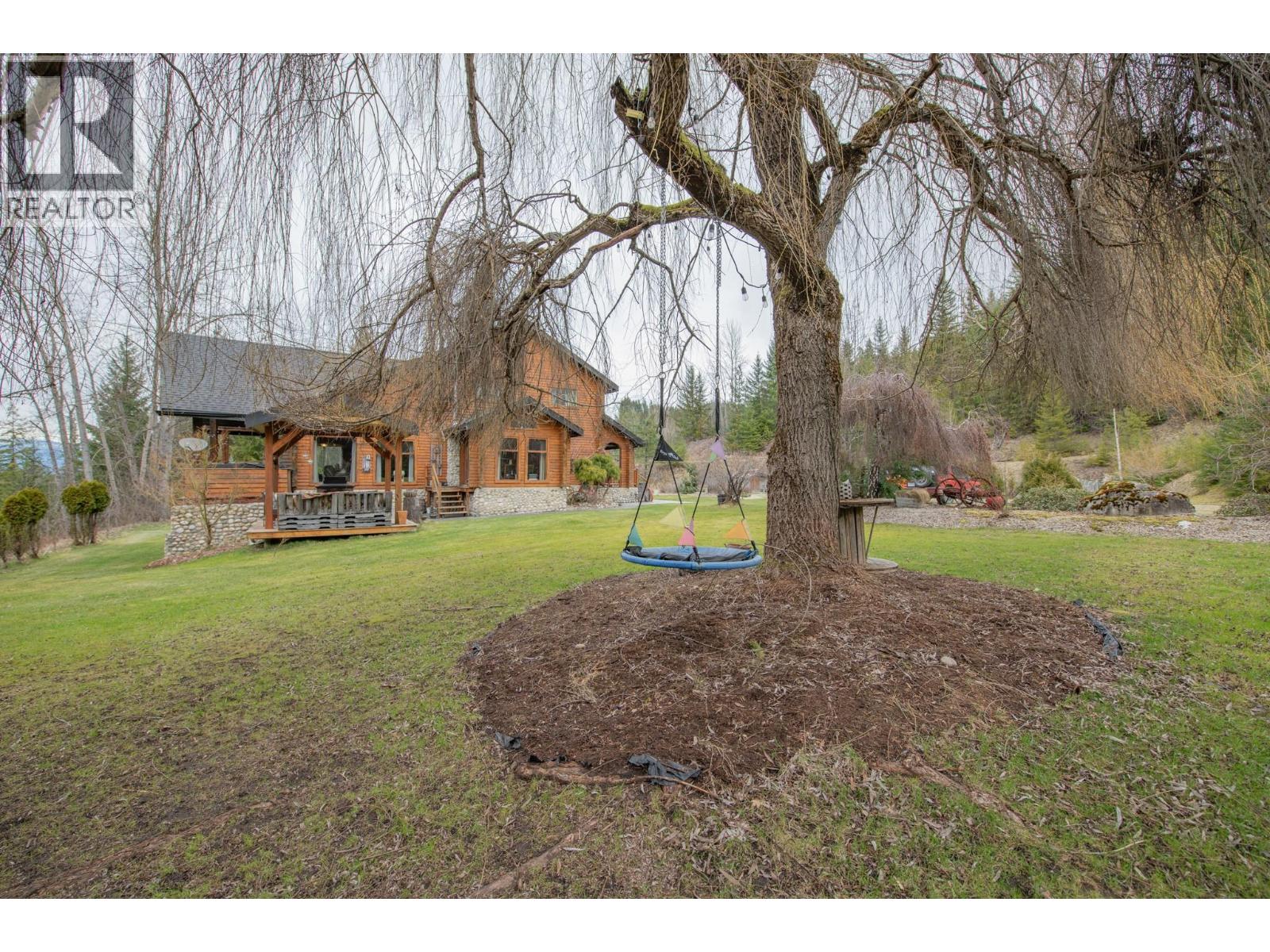  1495 6 Highway, Nakusp