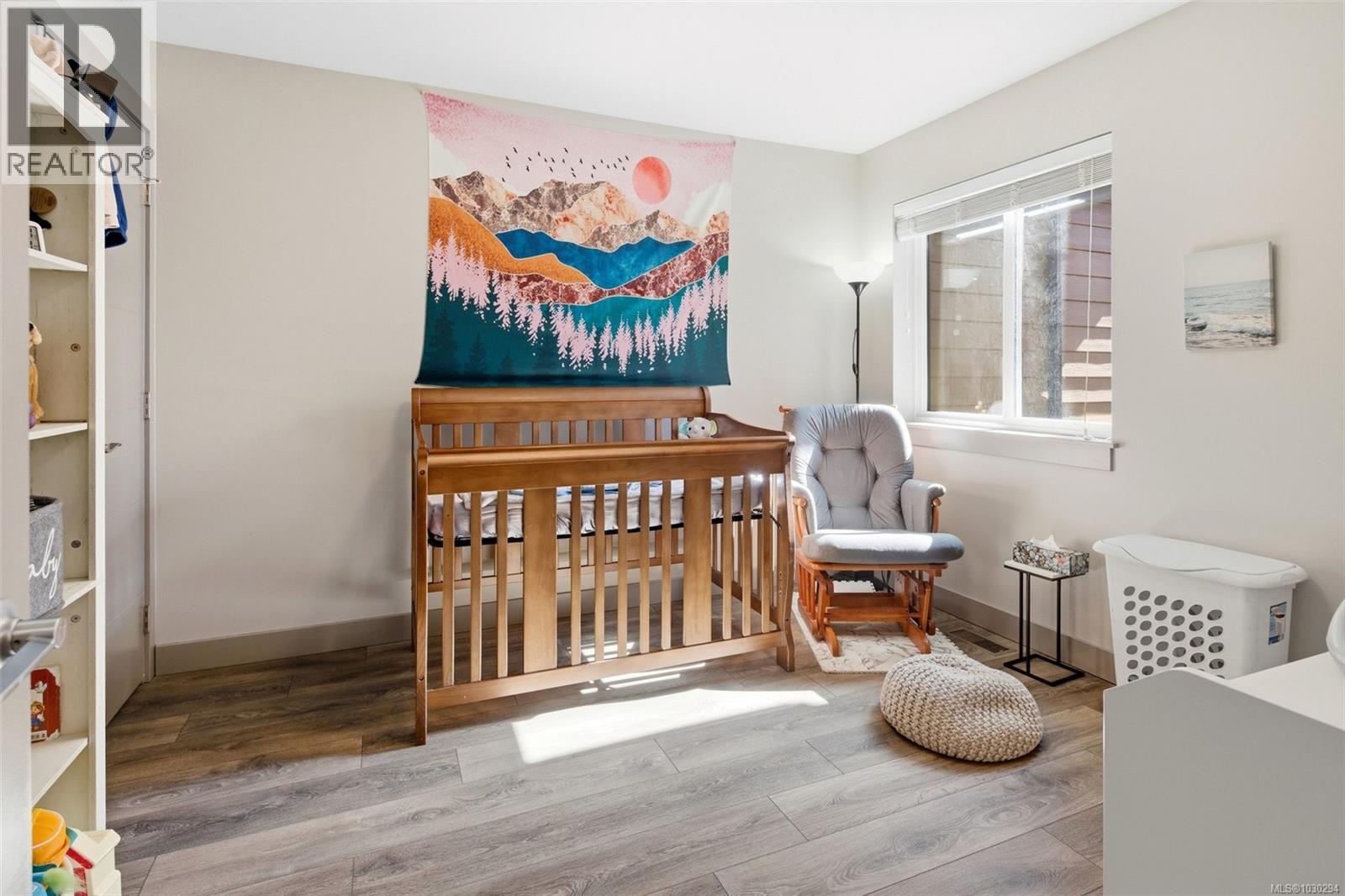 103 687 Strandlund Avenue, Langford