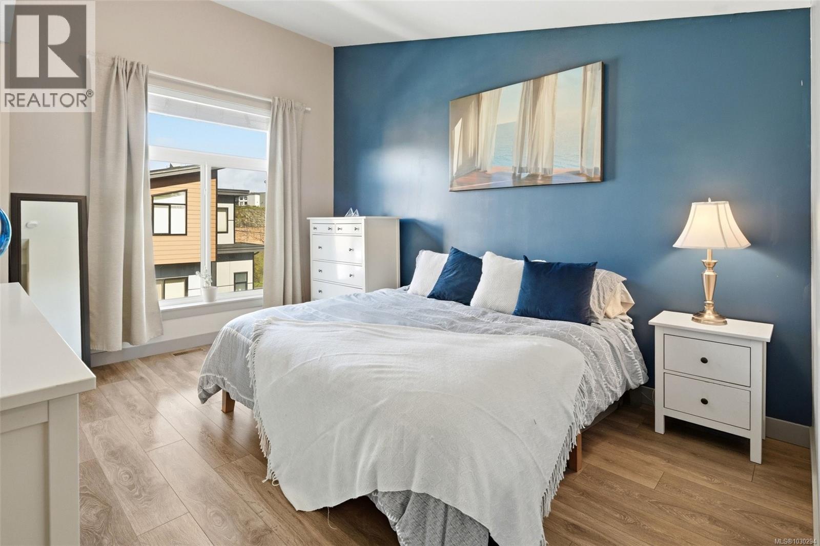 103 687 Strandlund Avenue, Langford