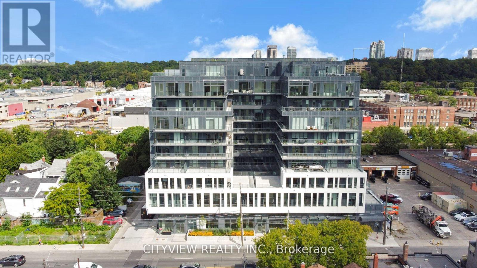 #PH13 500 DUPONT STREET - 2