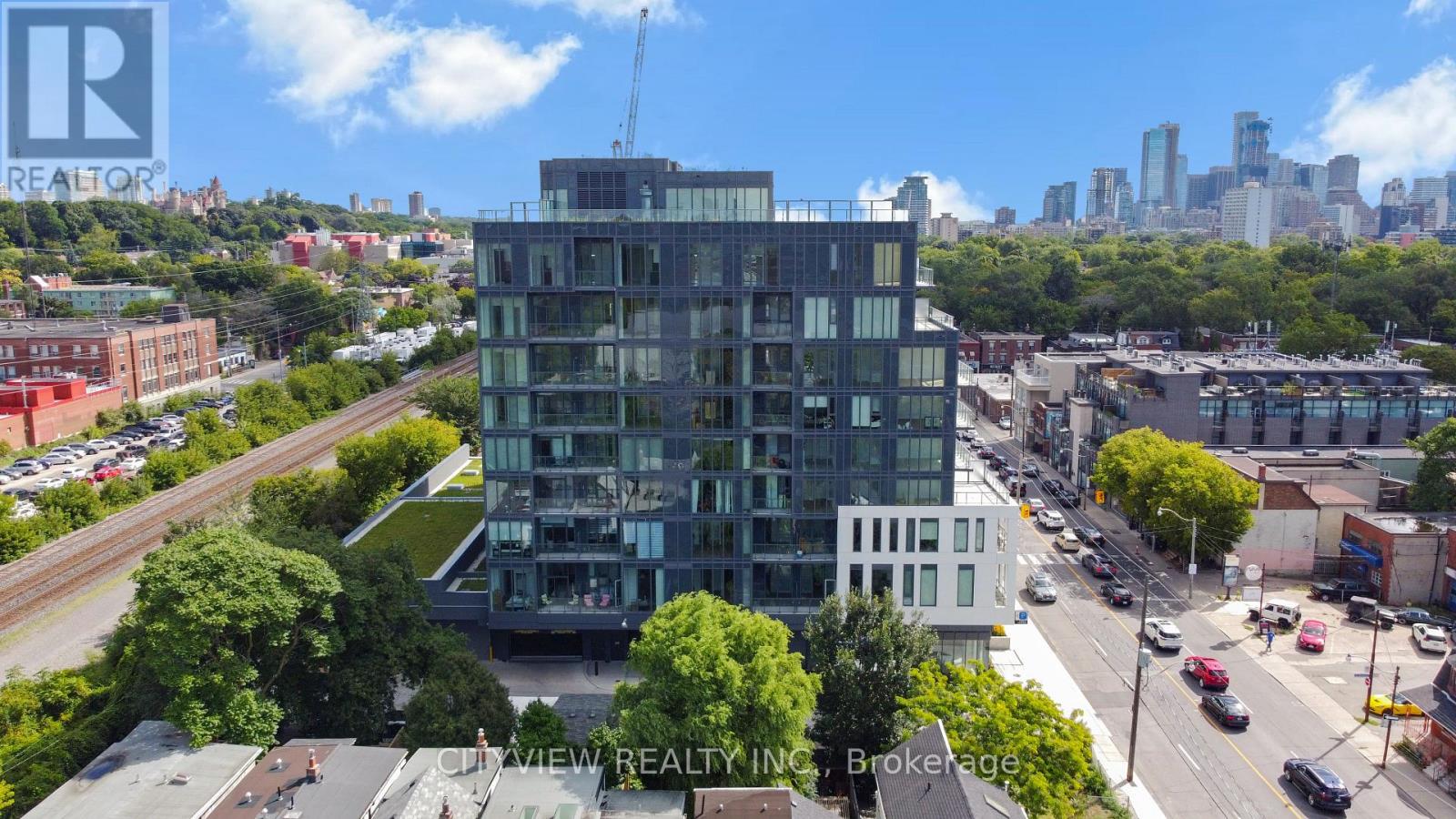 #PH5 500 DUPONT STREET - 3