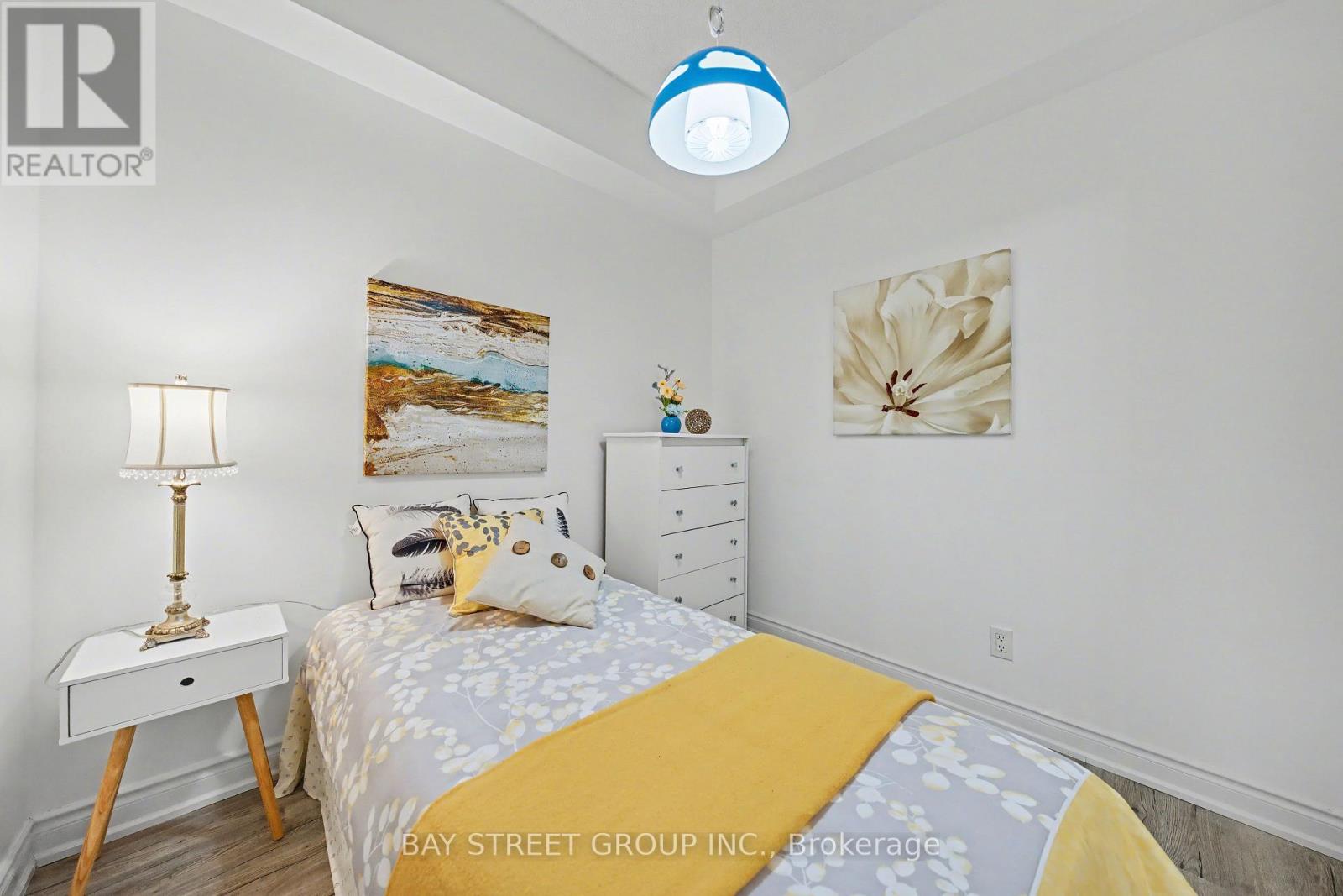 #507 25 EARLINGTON AVENUE - 21