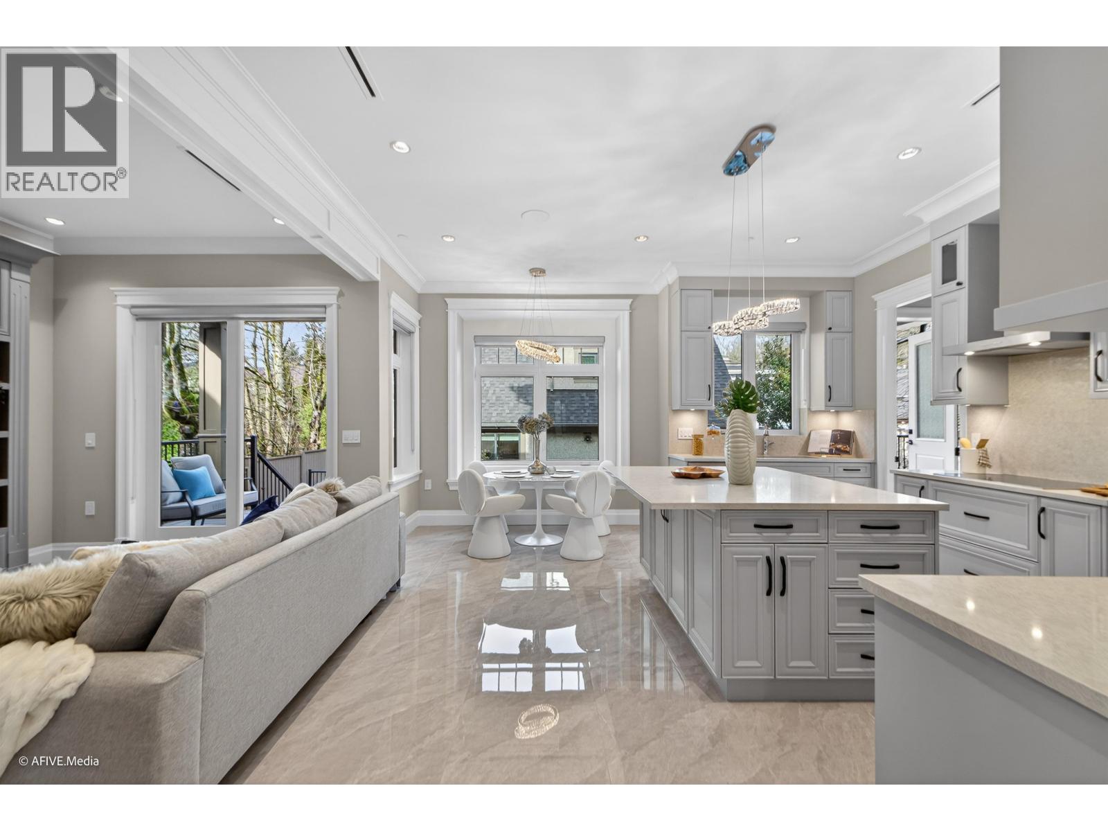 3349 W 37TH AVENUE, Vancouver