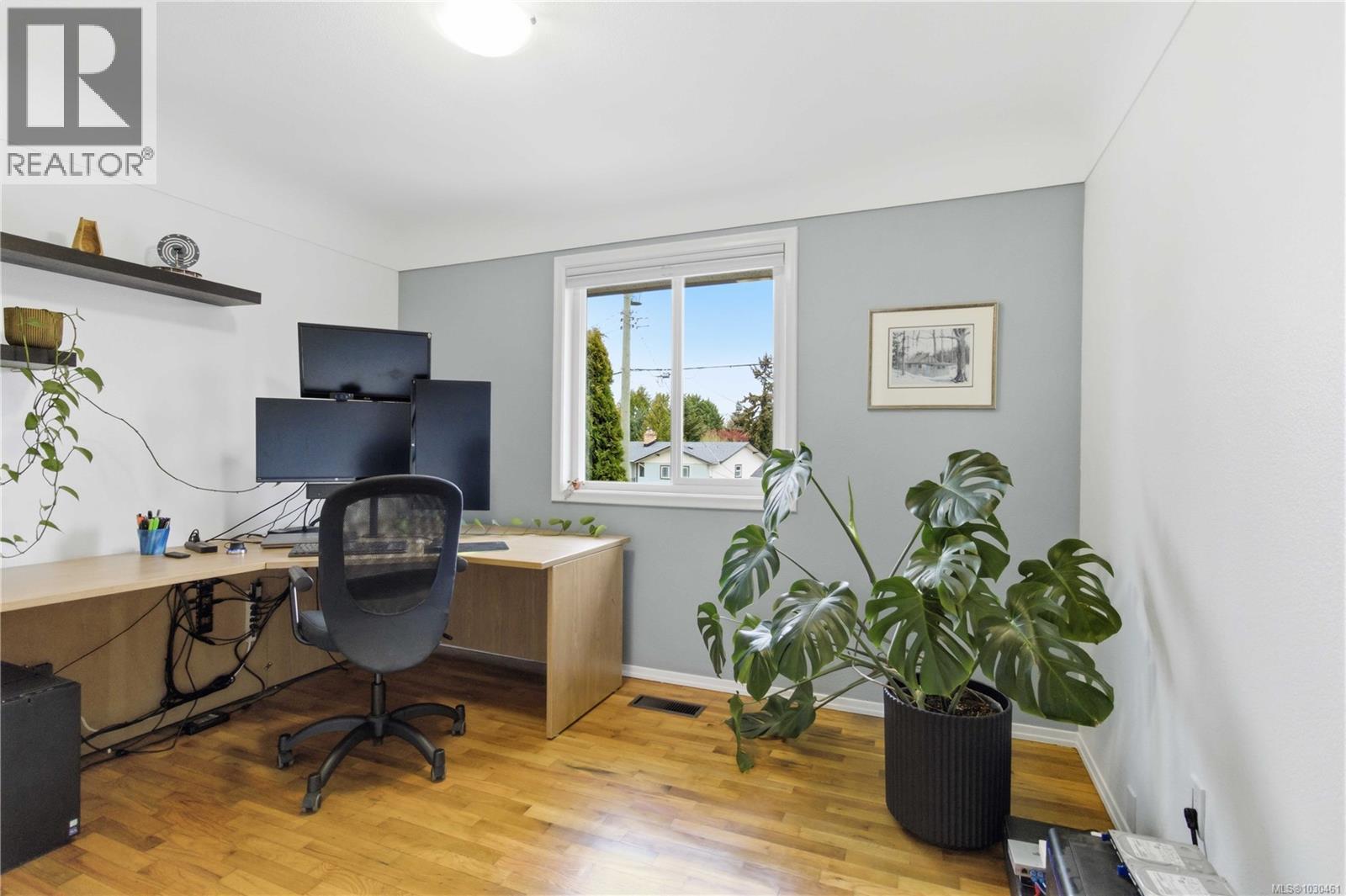  971-973 Lovat Avenue, Saanich