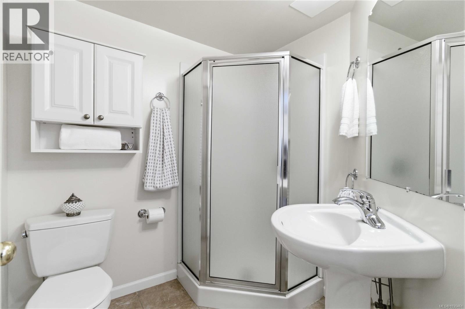  971-973 Lovat Avenue, Saanich