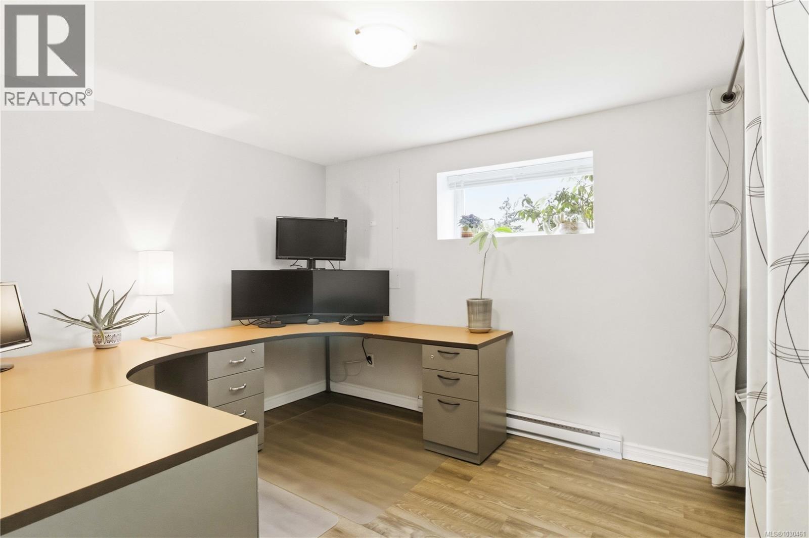  971-973 Lovat Avenue, Saanich