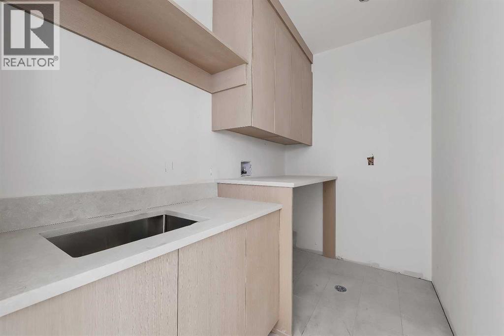 Single Family House for Sale in   Avenue NW West Hillhurst Calgary 