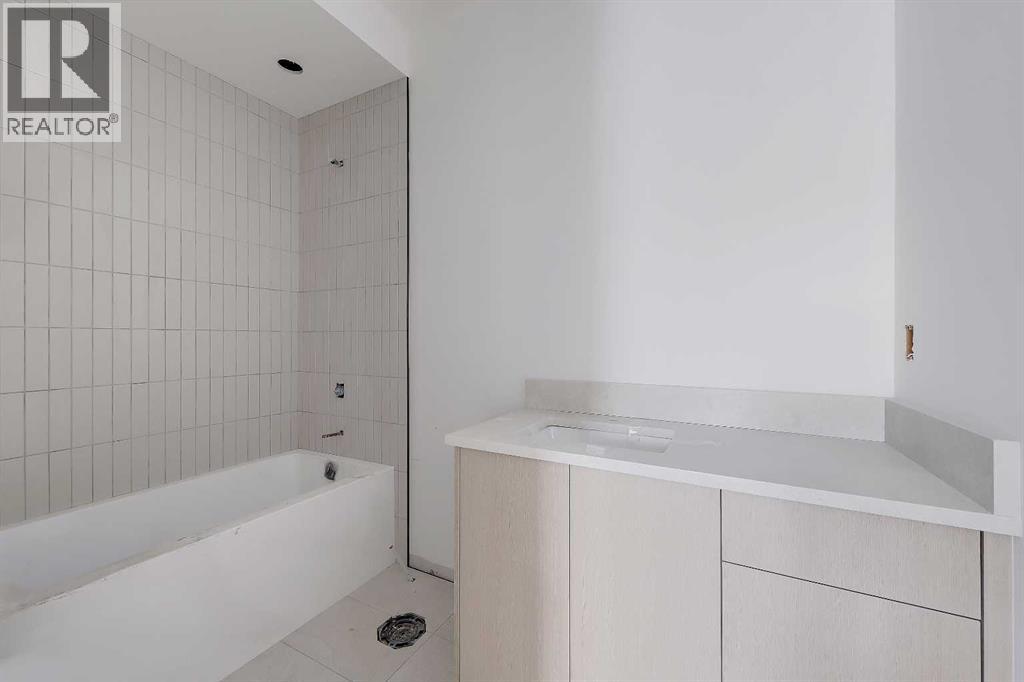 Single Family House for Sale in   Avenue NW West Hillhurst Calgary 