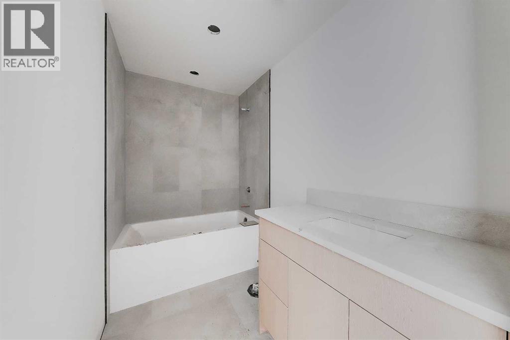 Single Family House for Sale in   Avenue NW West Hillhurst Calgary 