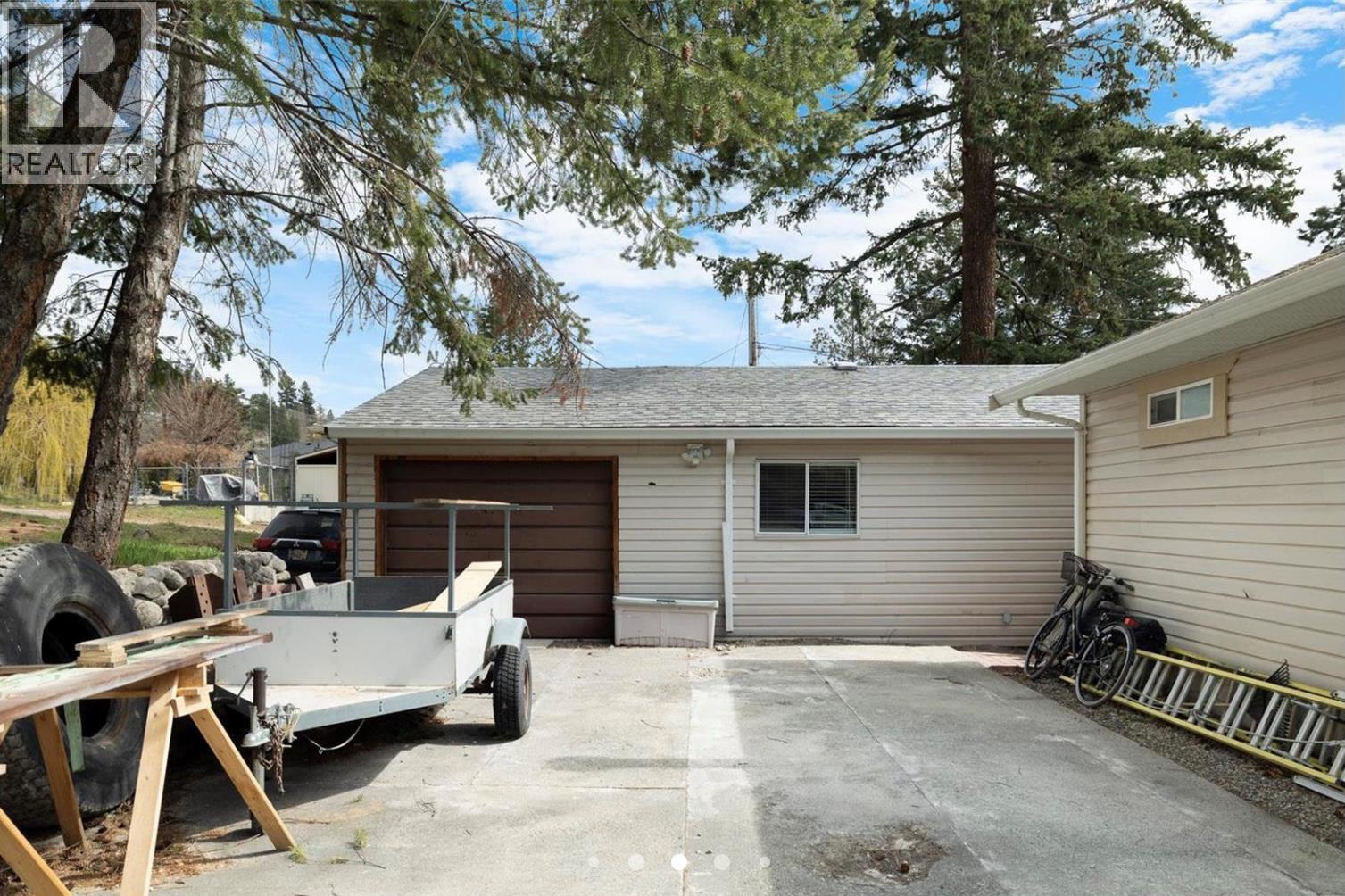 4311 11th Street, Peachland