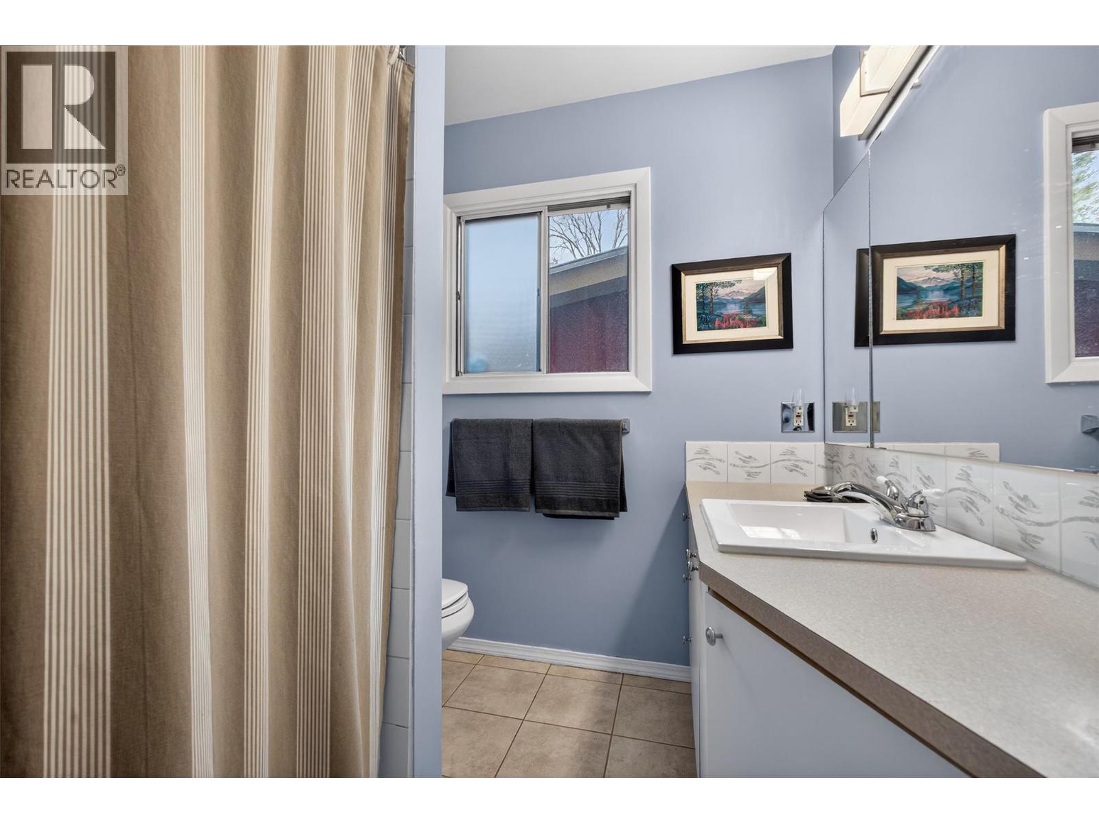 13006 Bristow Road, Summerland