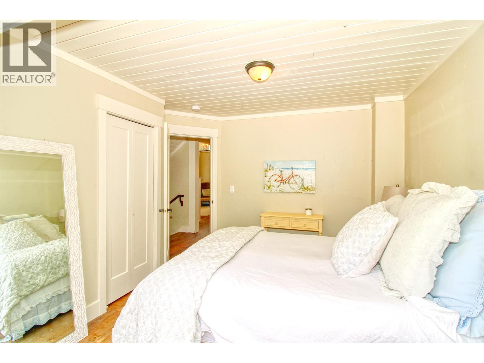 #304 6746 MARBELLA LOOP - 15