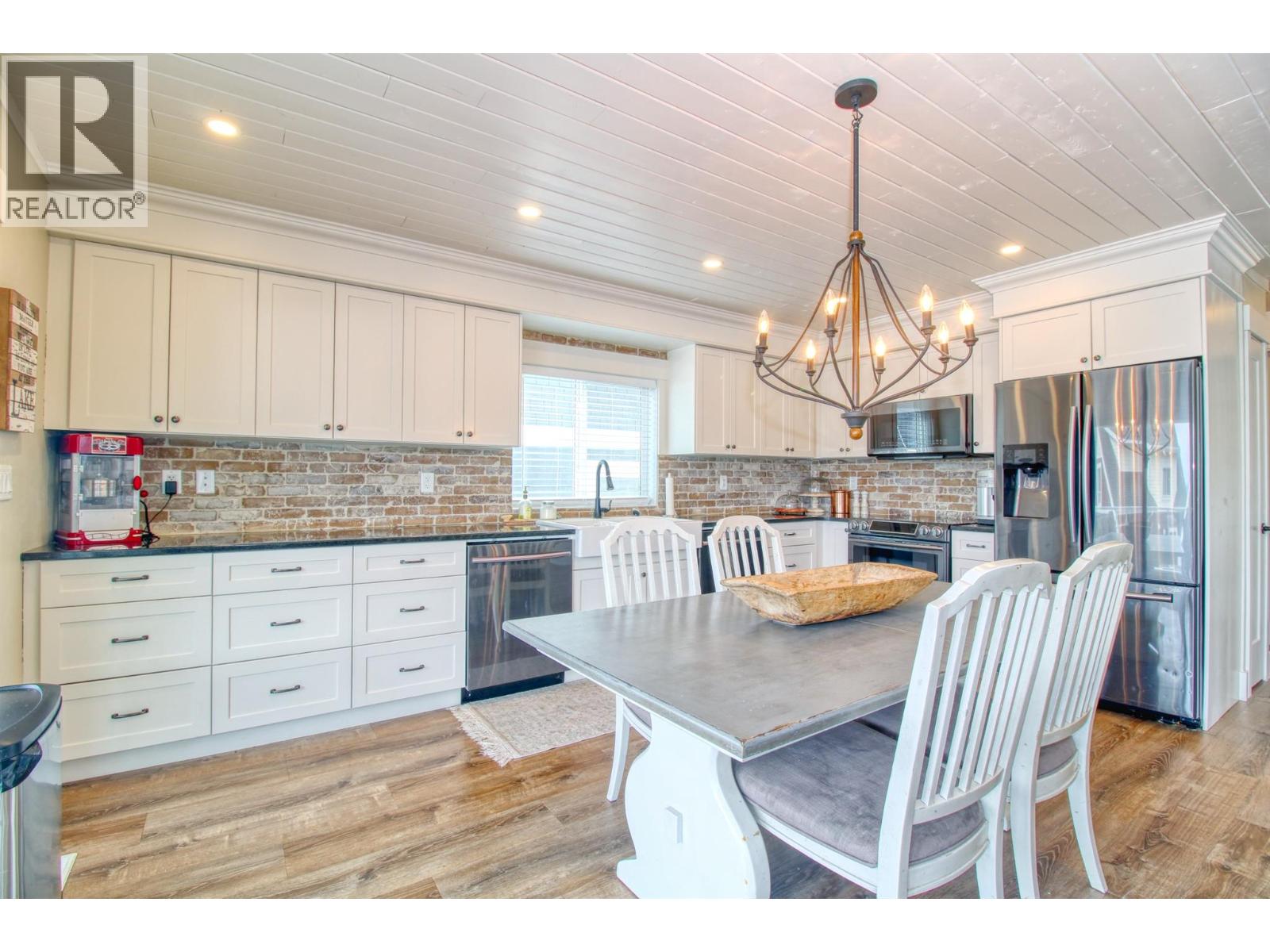 #304 6746 MARBELLA LOOP - 9