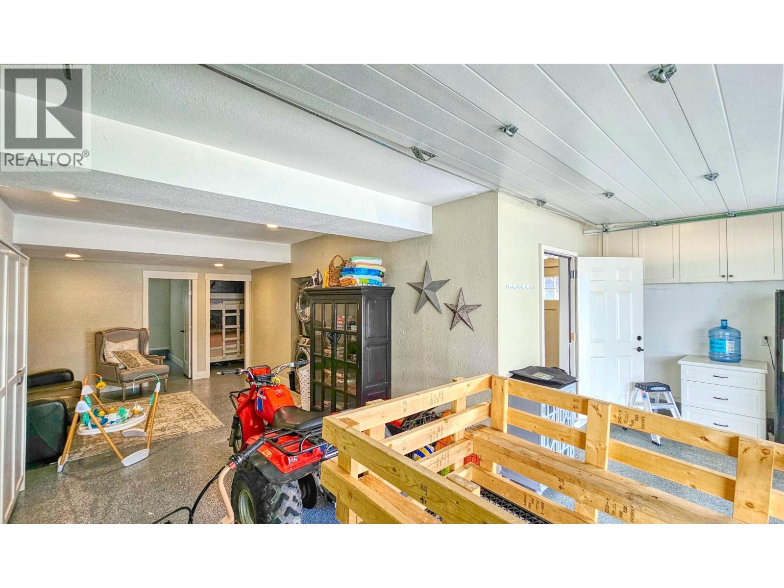 #304 6746 MARBELLA LOOP - 29