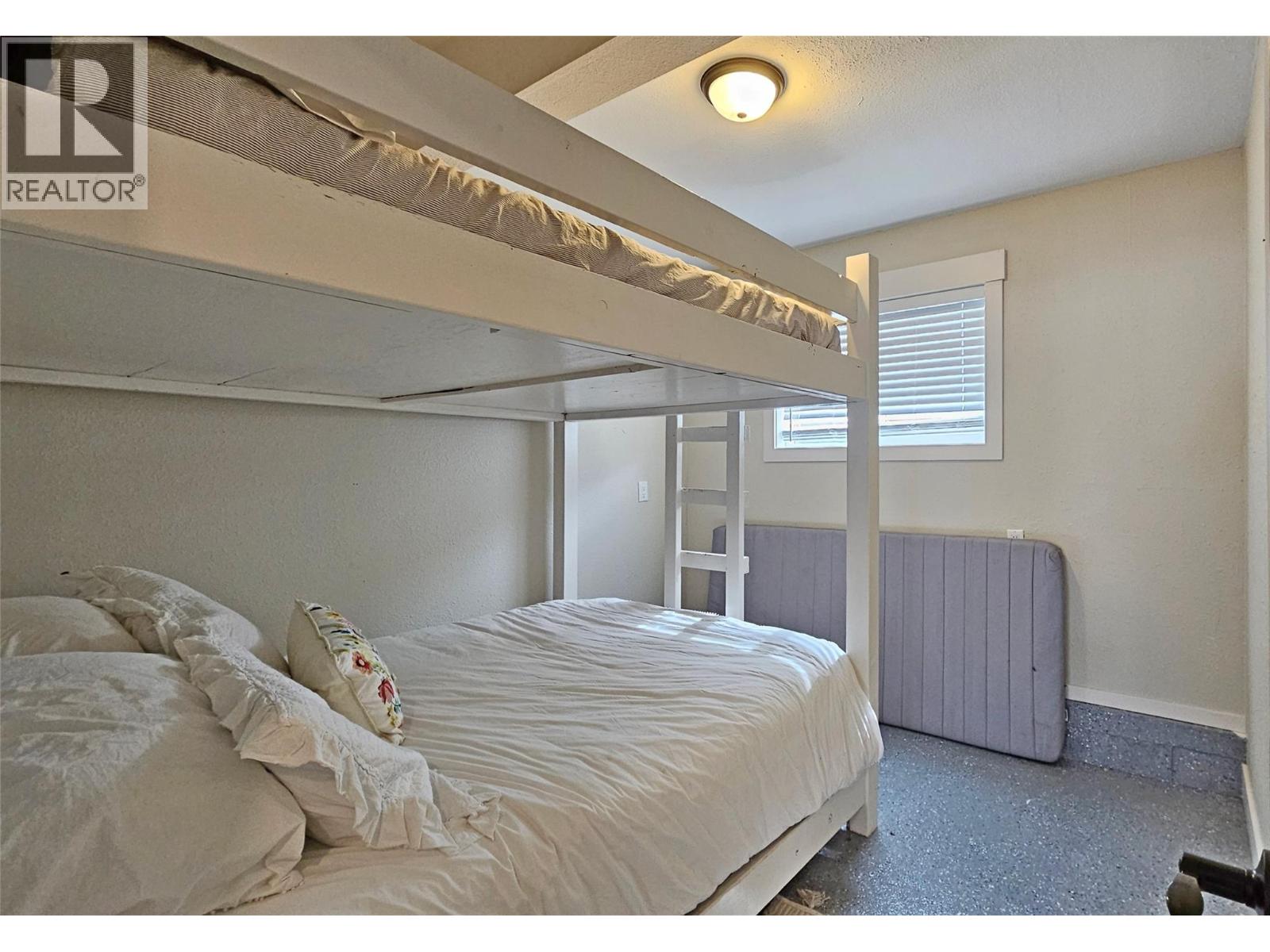 #304 6746 MARBELLA LOOP - 28