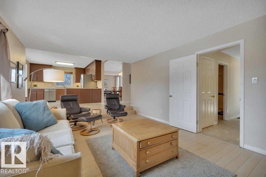 158 RHATIGAN RD E NW, Edmonton