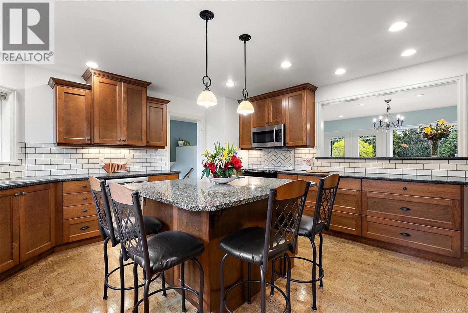 3023 Westdowne Rd, Oak Bay