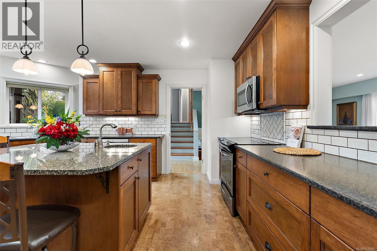 3023 Westdowne Rd, Oak Bay