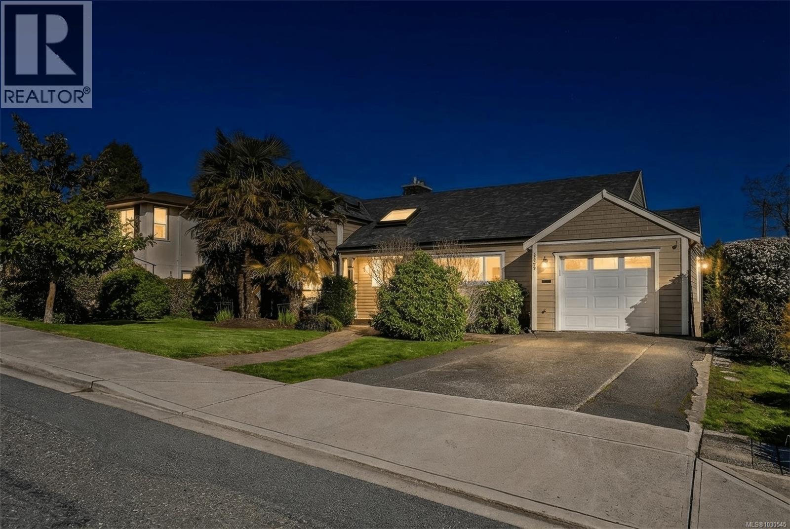 3023 Westdowne Rd, Oak Bay