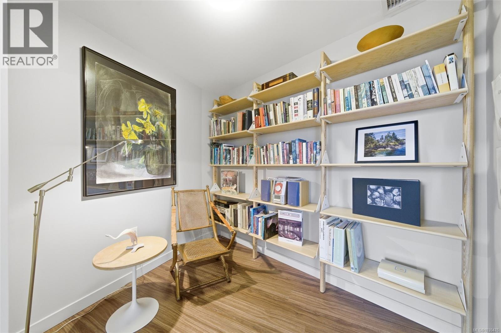 1001 777 Belleville Street, Victoria