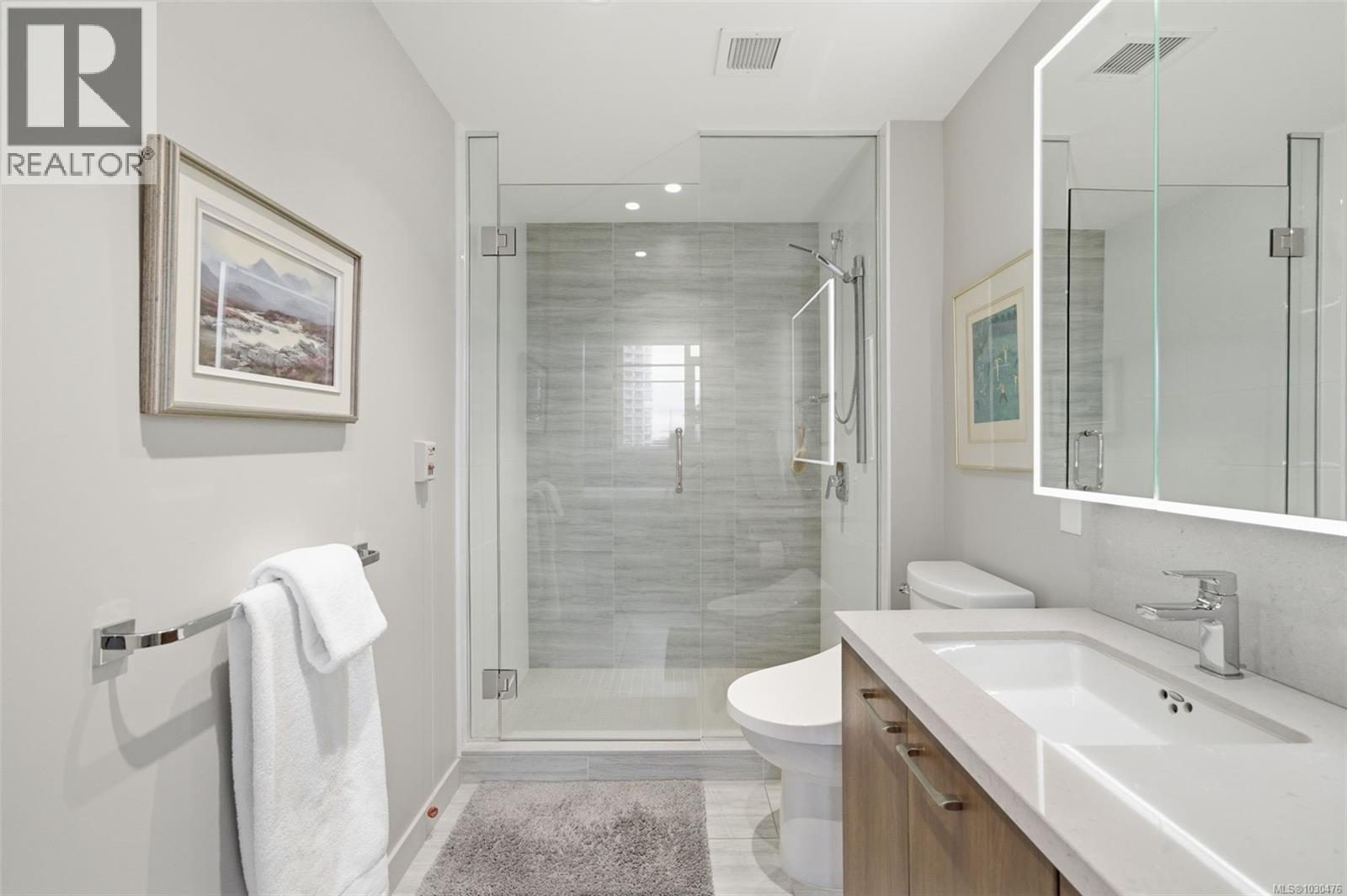 1001 777 Belleville Street, Victoria