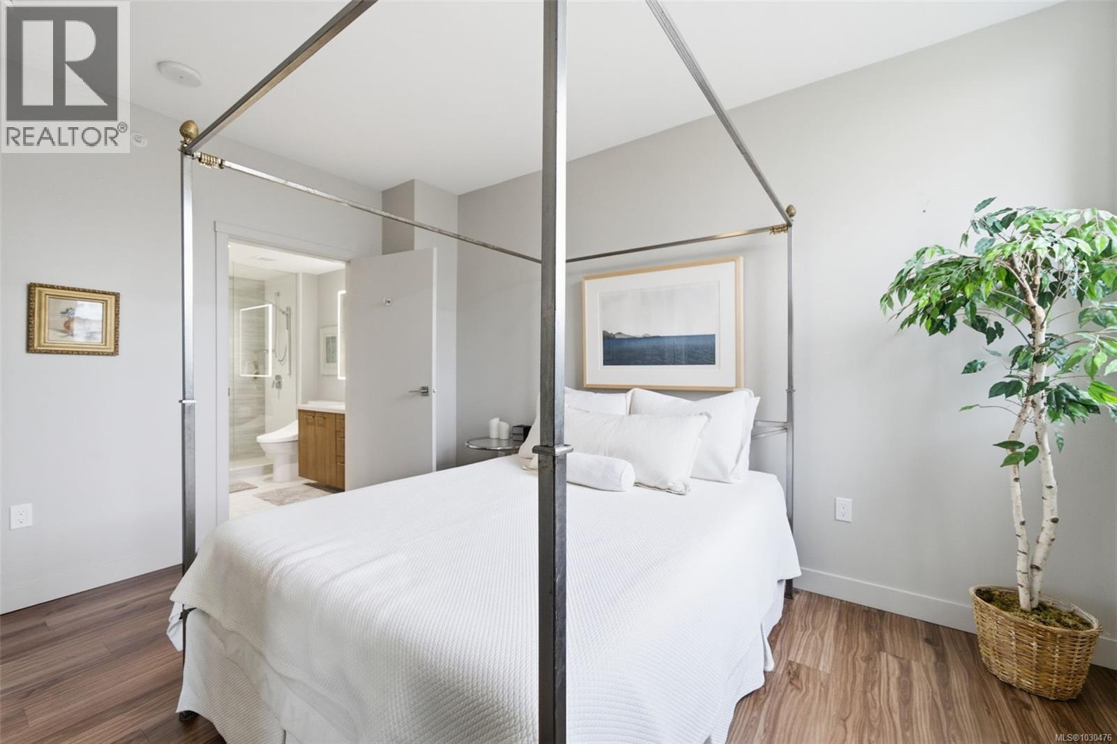 1001 777 Belleville Street, Victoria