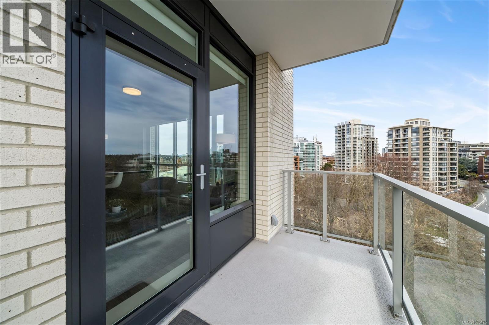 1001 777 Belleville Street, Victoria