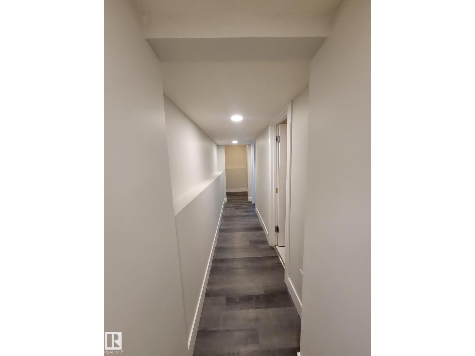9131 83 AV NW - 20