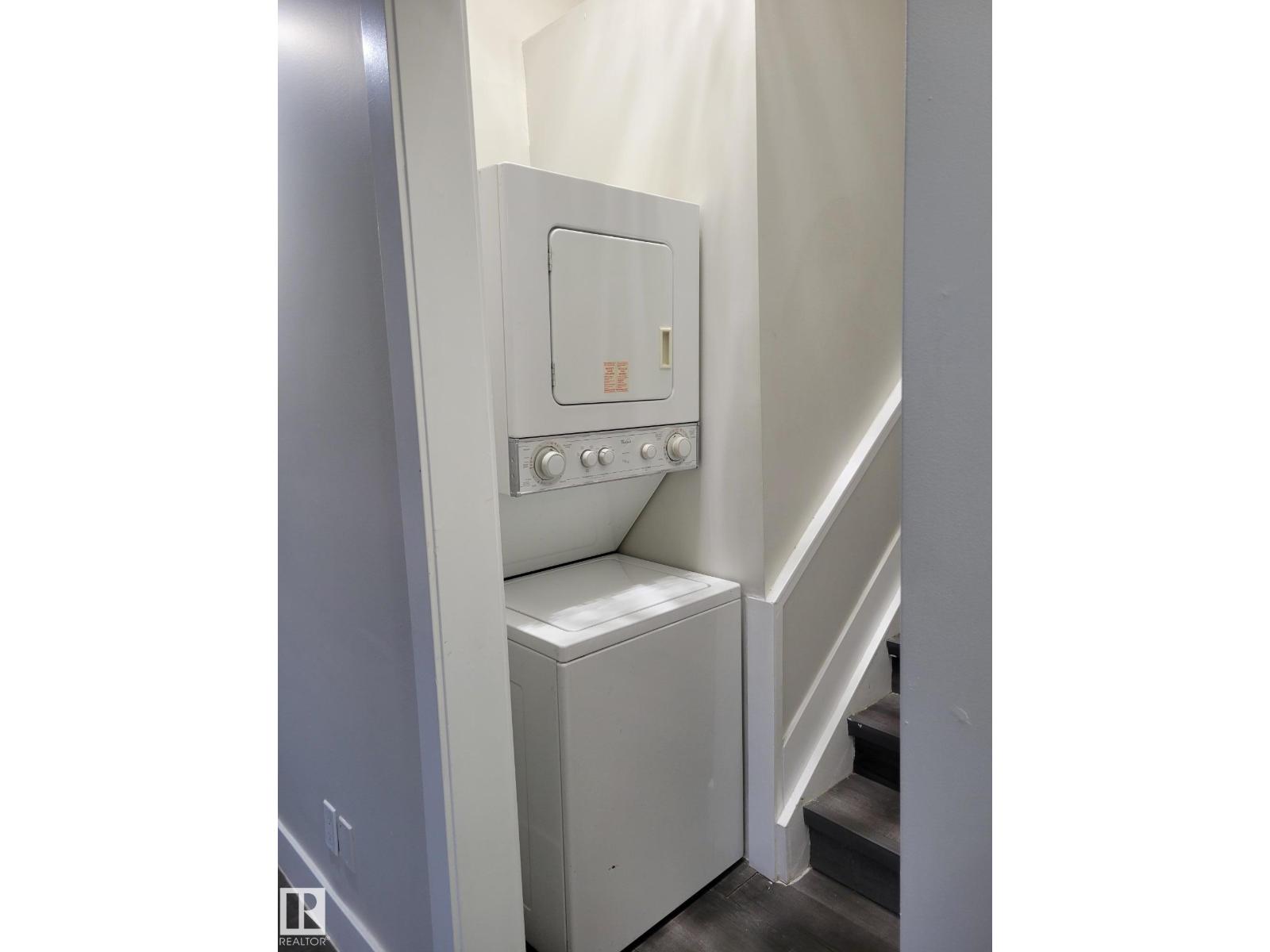 9131 83 AV NW - 17