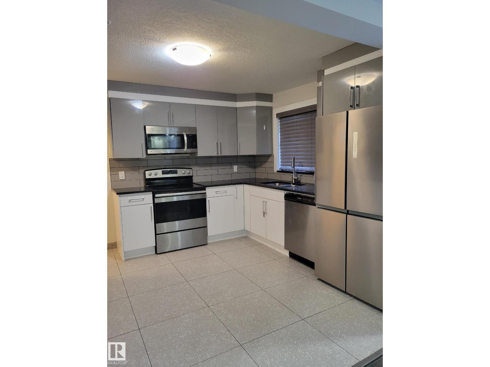 9131 83 AV NW - 8