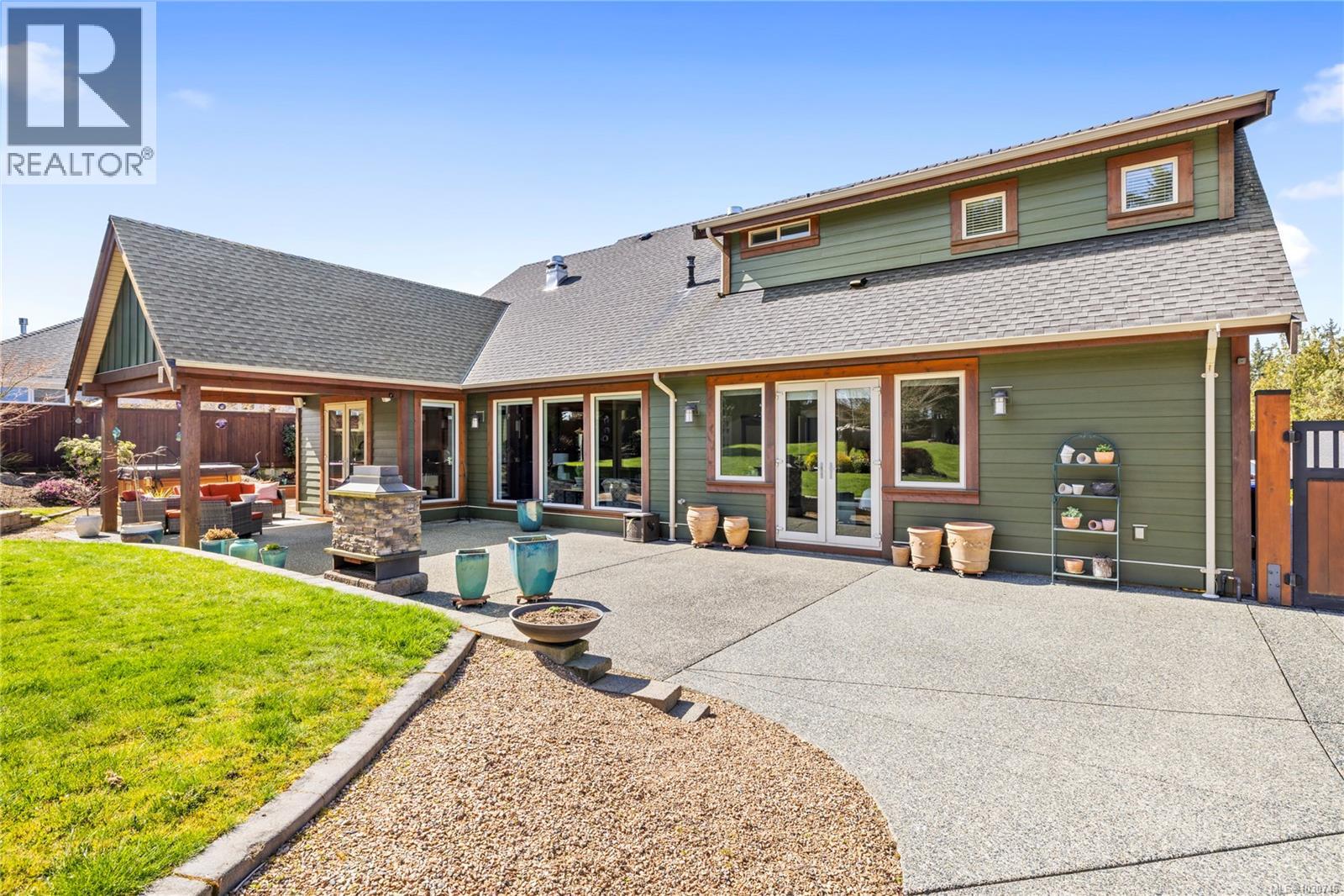 1520 Stone Lake Dr, Nanoose Bay