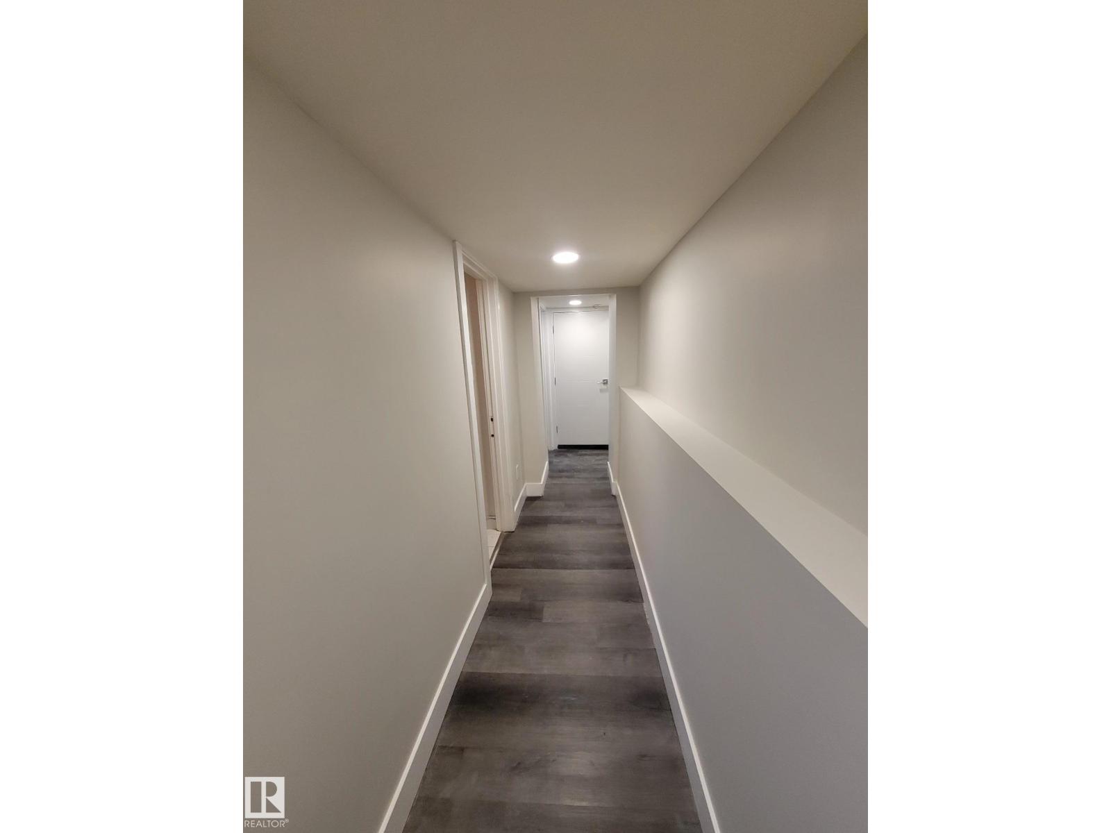 9131 83 AV NW - 21