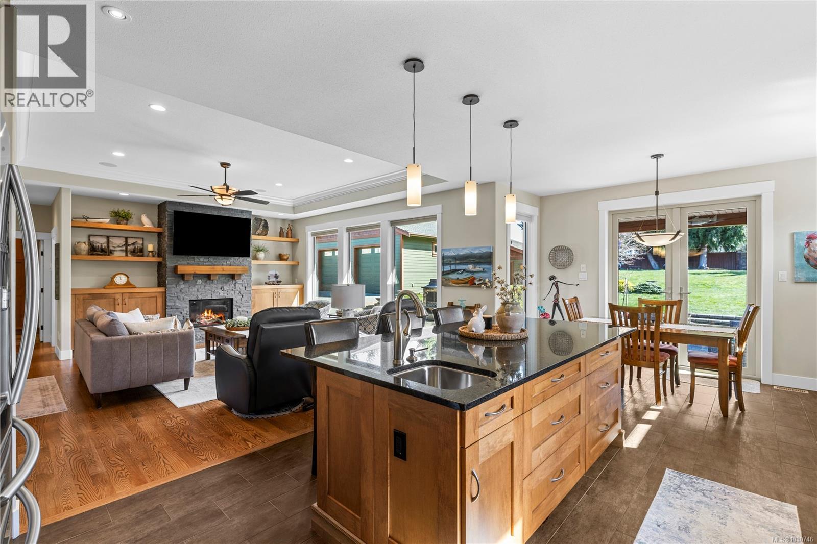 1520 Stone Lake Dr, Nanoose Bay