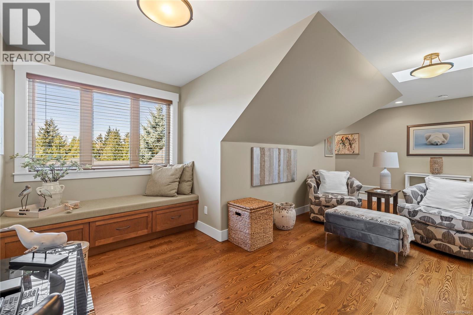 1520 Stone Lake Dr, Nanoose Bay