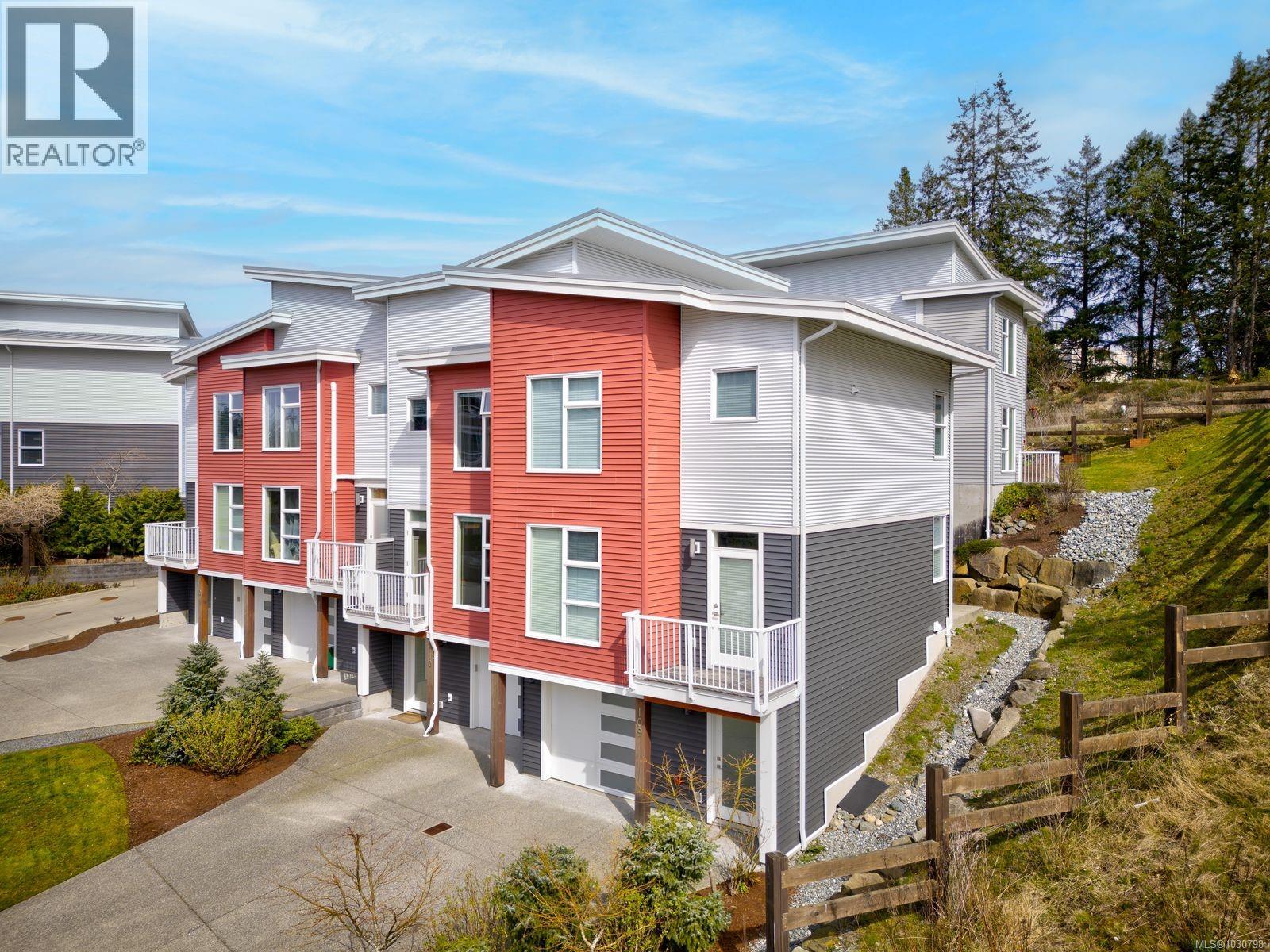 110 1800 Summerhill Pl, Nanaimo