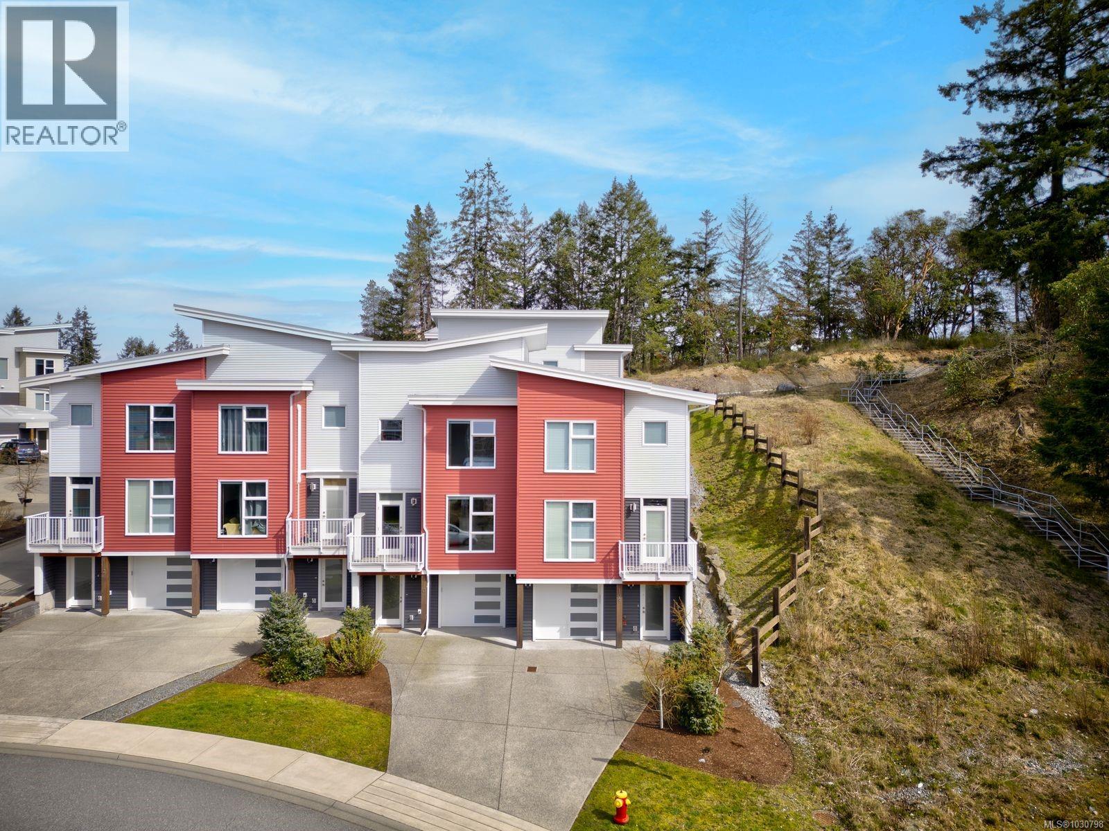 110 1800 Summerhill Pl, Nanaimo