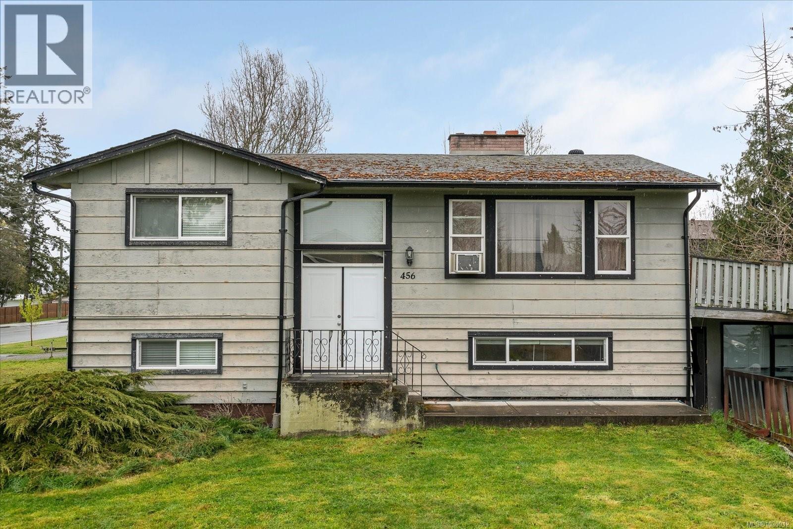 456 Hirst Ave, Parksville