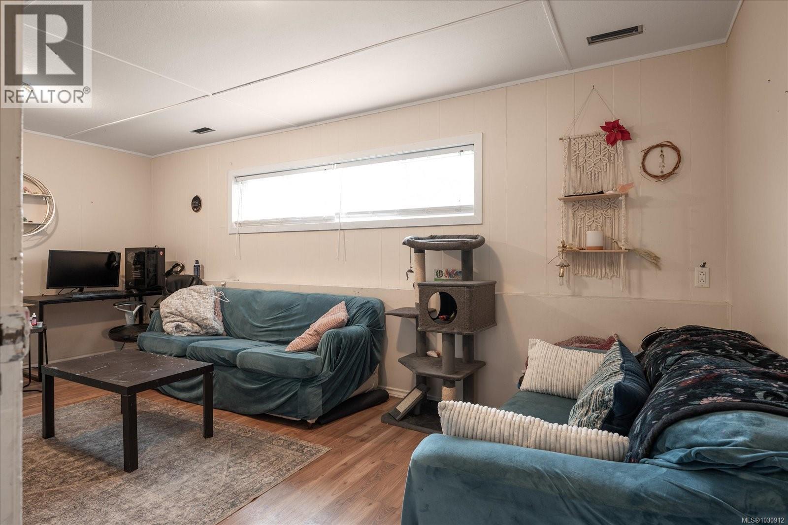 456 Hirst Ave, Parksville