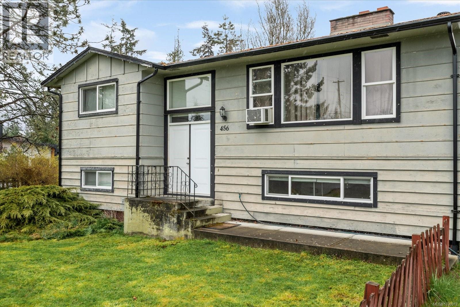 456 Hirst Ave, Parksville