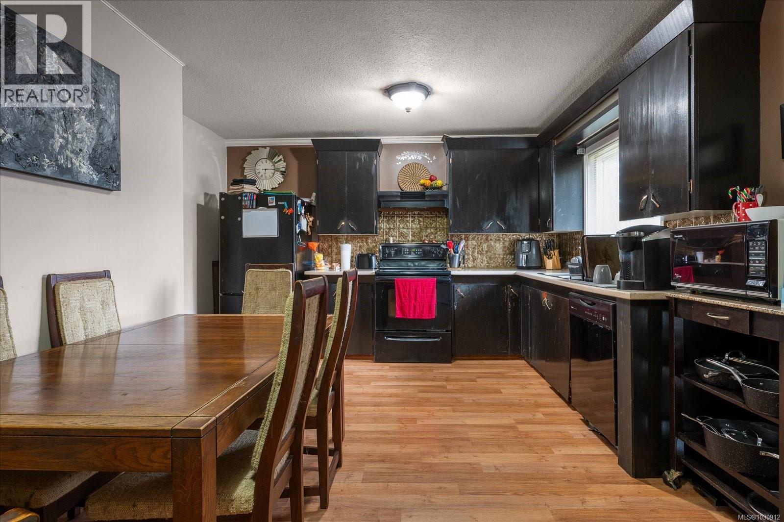 456 Hirst Ave, Parksville