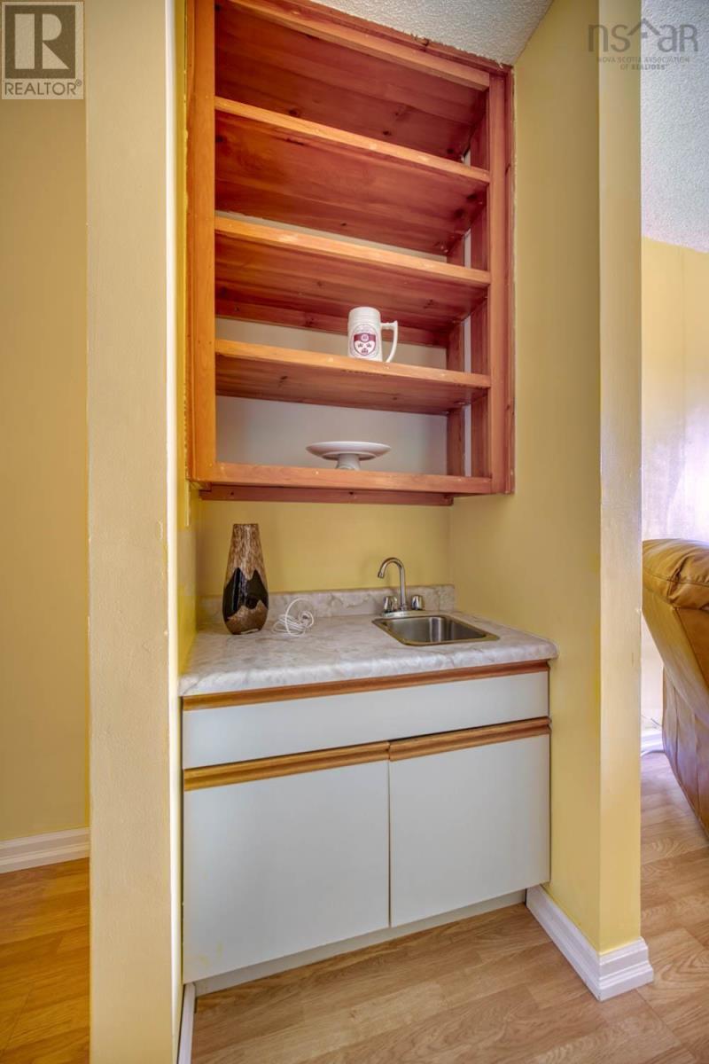 Property 2 of 37 of 405 15 Langbrae Drive