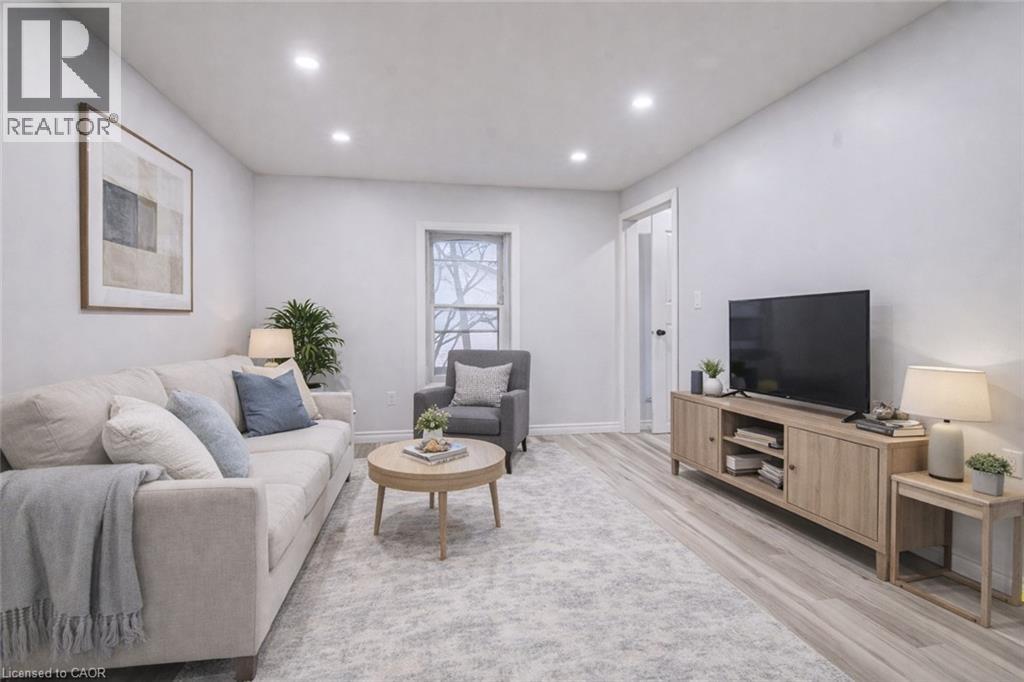 115 COURTNEY Street Unit# 2