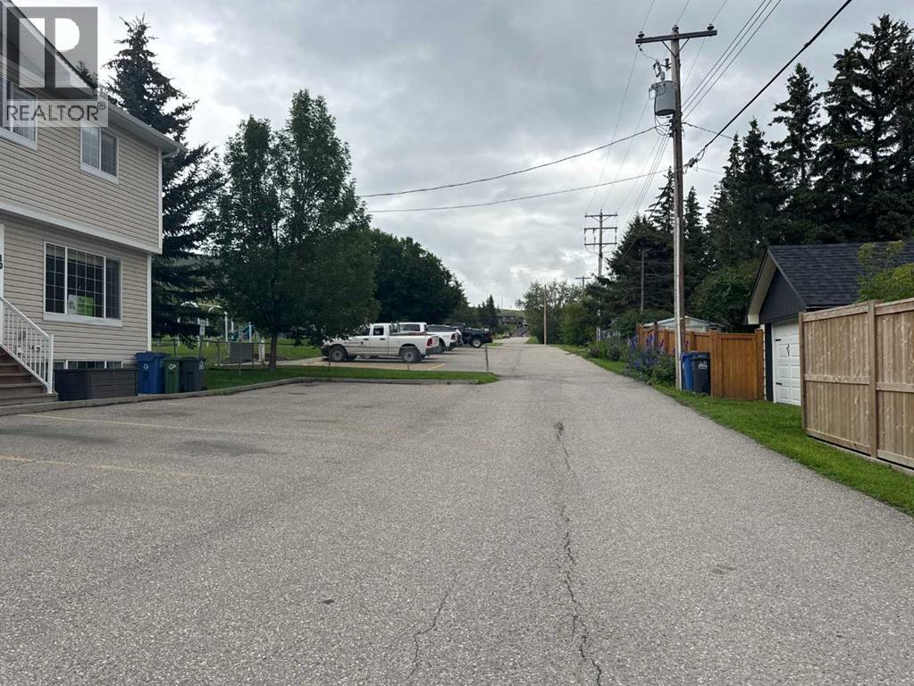 304 Ross Avenue, Cochrane