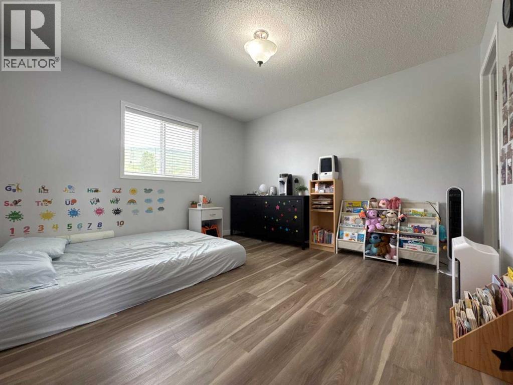 304 Ross Avenue, Cochrane