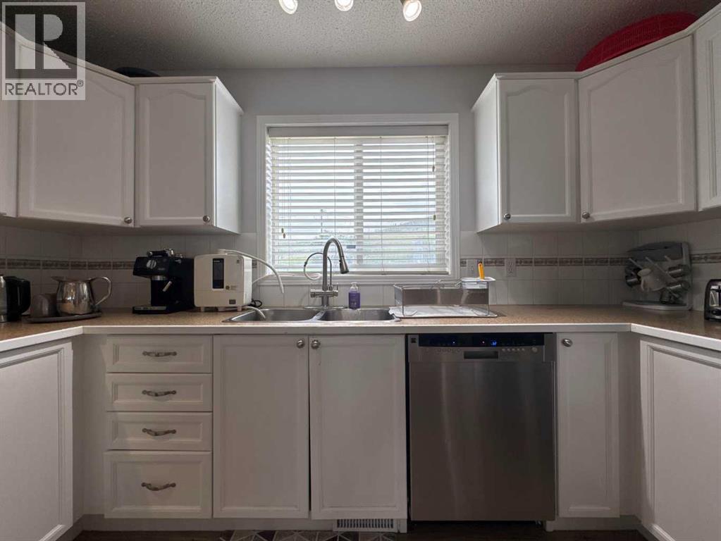 304 Ross Avenue, Cochrane