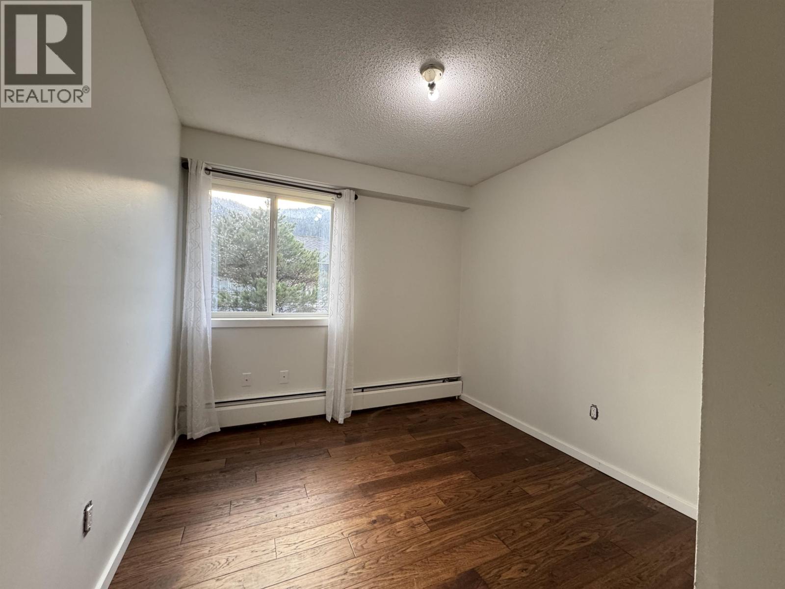 #203 1300 SUMMIT AVENUE - 12