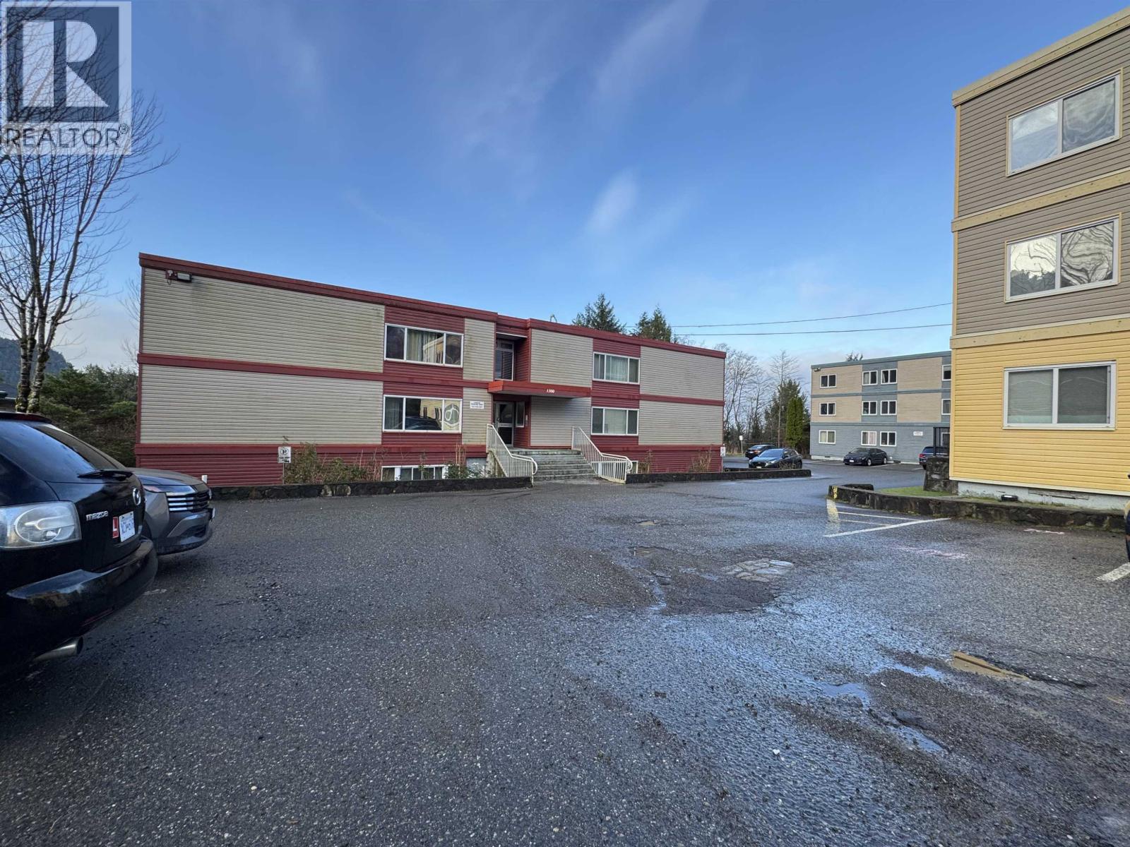 #203 1300 SUMMIT AVENUE - 23