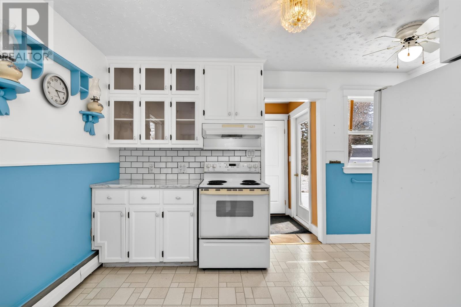 276 South Drive - 7